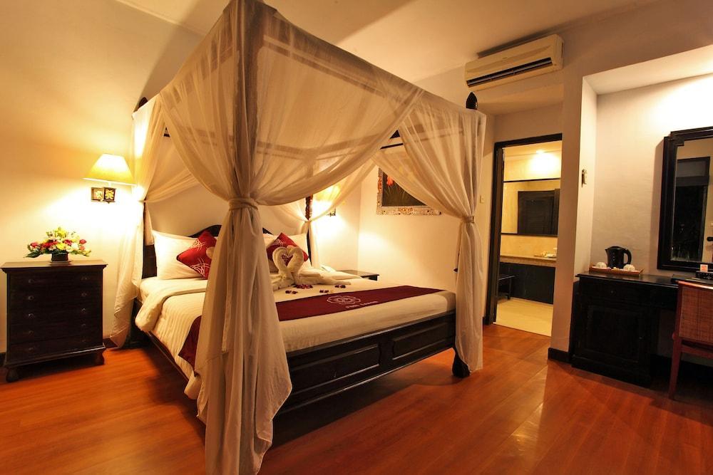 Puri Saron Hotel Seminyak Εξωτερικό φωτογραφία