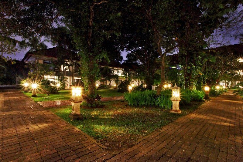 Puri Saron Hotel Seminyak Εξωτερικό φωτογραφία