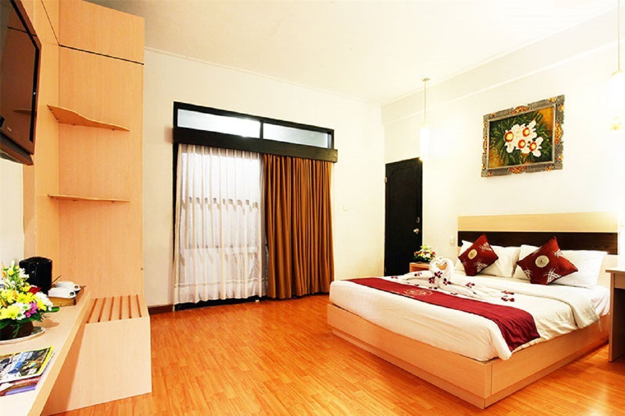 Puri Saron Hotel Seminyak Εξωτερικό φωτογραφία